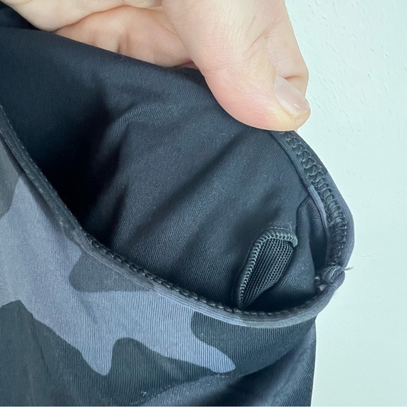 Old Navy Active Camo Print Athletic Tank Top Camouflage Work Out Sports Bra XL - Picture 11 of 13